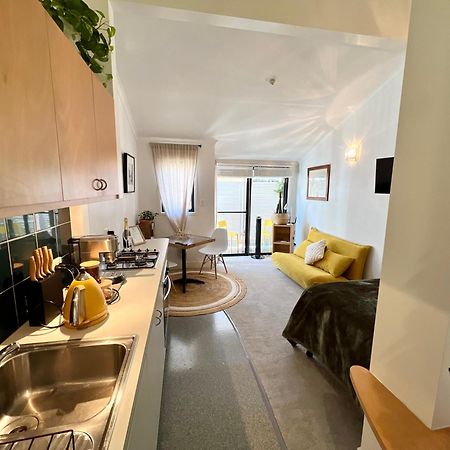 Апартаменты Self Contained Haven In New Farm Брисбен Экстерьер фото